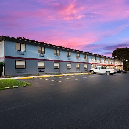 Red Roof Inn & Suites Vineland - Buena Zewnętrze zdjęcie